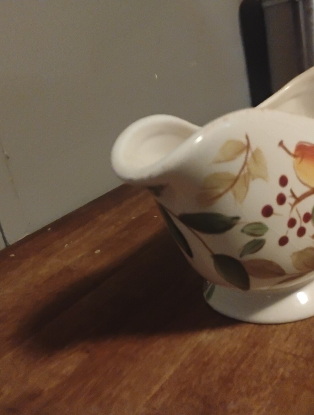 Vintage "HOME" Brand Ceramic Gravy Boat – Fruit Pattern - Picture 4 of 8